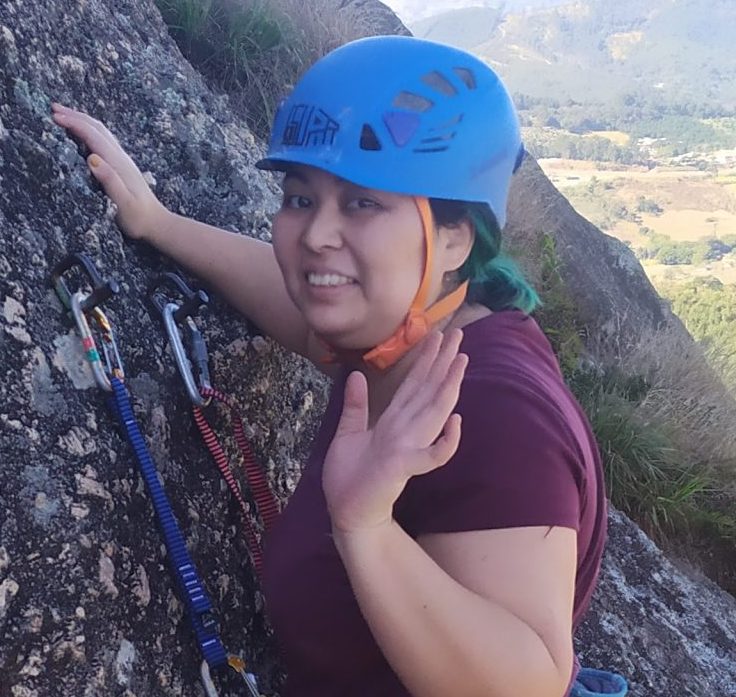 Aluna do curso de escalada guiada