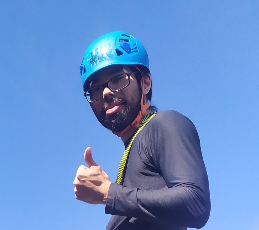 Aluno curso de escalada guiada